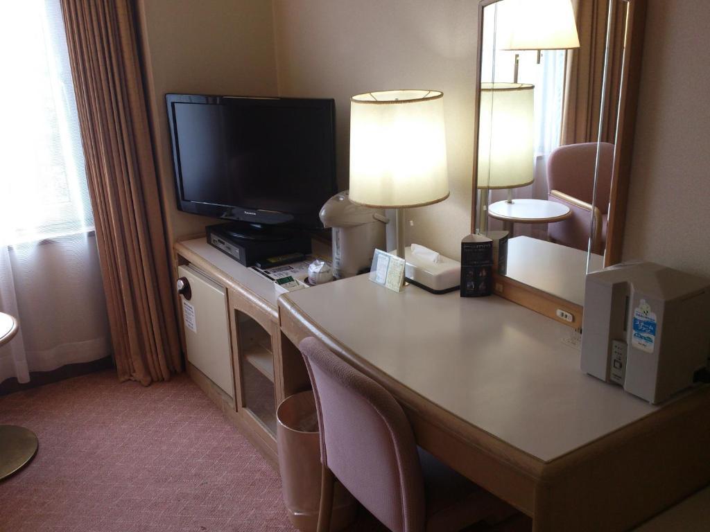 Tokyo Dai-Ichi Hotel Matsuyama Мацуяма Екстериор снимка